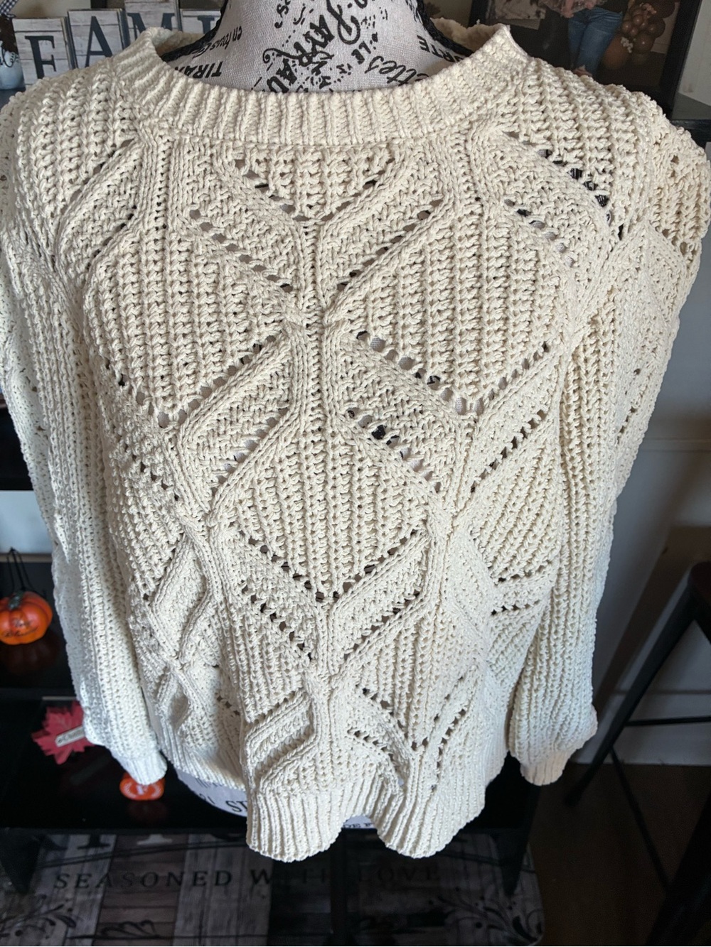 Maurice’s Beautiful Women's Cream Soft Open-Knit Crop-Style Sweater M - Picture 4 of 6